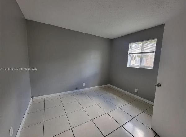 Royal Palms Park, 2070 NW 28th Ter, Fort Lauderdale, Florida 33311, image 3