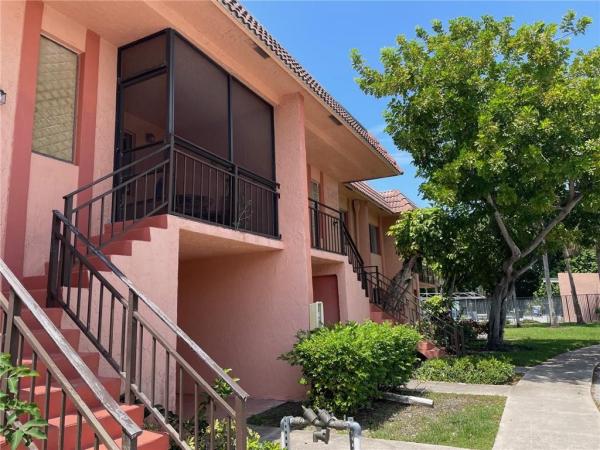 Racquet Club At Bonaventure, 235 Lakeview Dr #102, Weston, Florida 33326, image 2