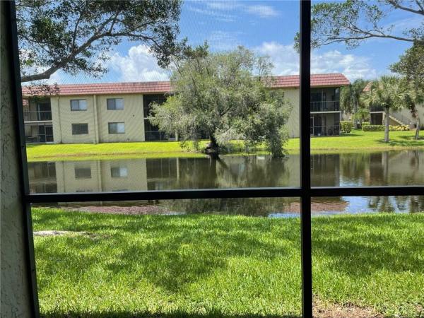 Racquet Club At Bonaventure, 235 Lakeview Dr #102, Weston, Florida 33326, image 1