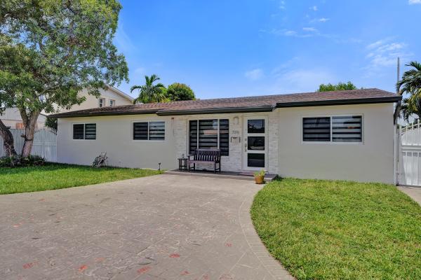 Lake Cecile Estates, 7290 W 14th Ct, Hialeah, Florida 33014, image 2
