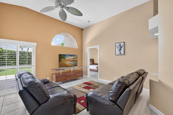 Hamilton Bay, 3738 Victoria Rd, West Palm Beach, Florida 33411, image 2