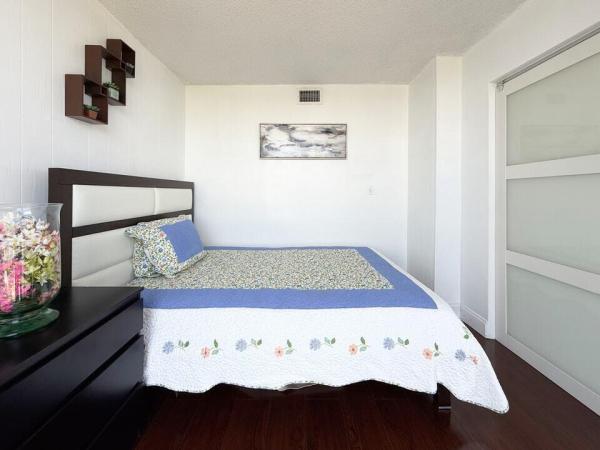 Oceanview Park, 800 Parkview Dr #823, Hallandale Beach, Florida 33009, image 1
