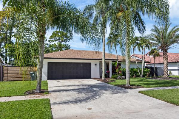 Sugar Pond Manor, 14248 Paddock Dr, Wellington, Florida 33414, image 1