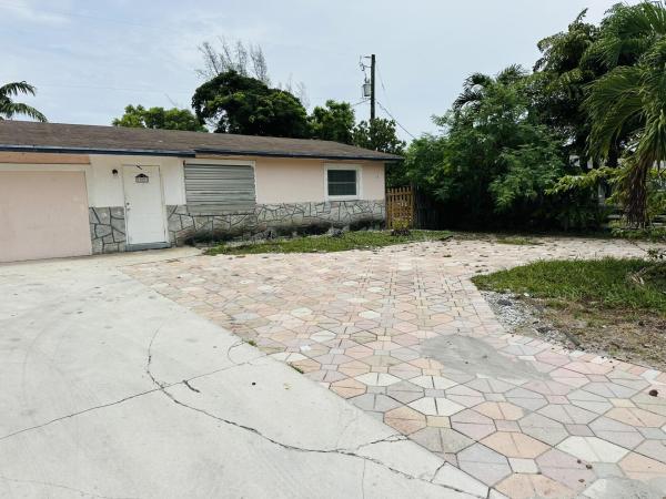 3895 Allison Ct, Lake Worth, Florida 33461, image 2