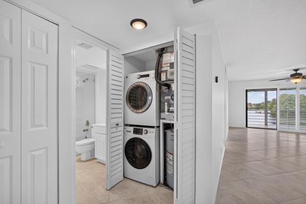 Northlake, 313 Lake Cir #311, North Palm Beach, Florida 33408, image 2