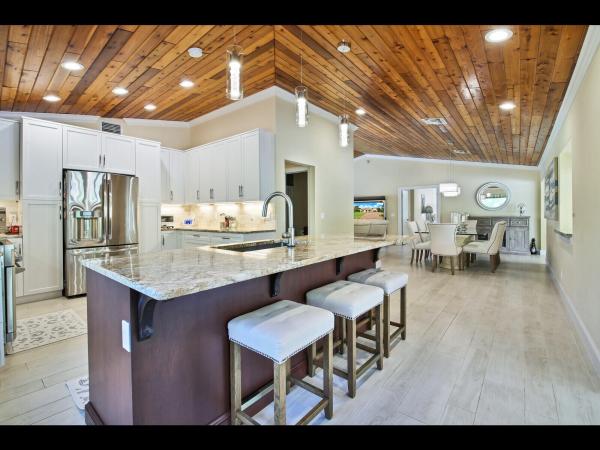 Tomkus, 451 N Lyra Cir, Juno Beach, Florida 33408, image 2