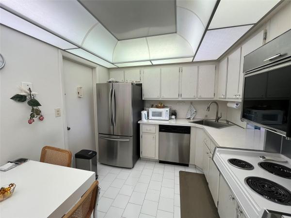 Trafalgar Towers, 1400 S Ocean Dr #707, Hollywood, Florida 33019, image 1