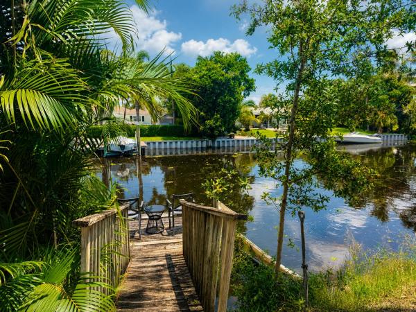 2452 Waterside Dr, Lake Worth, Florida 33461, image 1