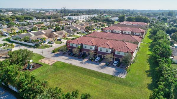 113 Hemingway Ct, Palm Springs, Florida 33461, image 1
