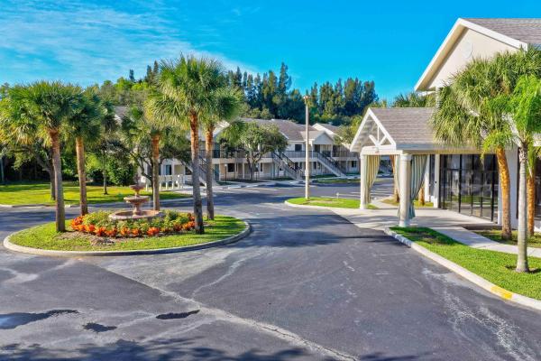 4685 N Haverhill Rd #E1, West Palm Beach, Florida 33417, image 1