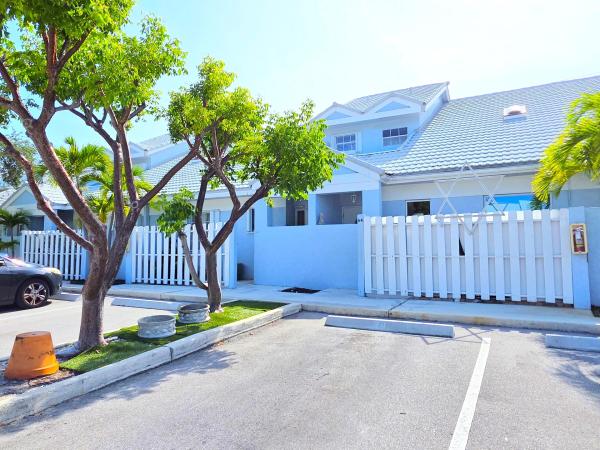 Princeton Place Townhomes, 320 SE 2nd Ave #B4, Deerfield Beach, Florida 33441, image 2