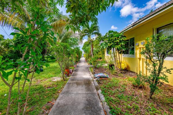 Hollywood Little Ranches, 2501 Taylor St #C, Hollywood, Florida 33020, image 3