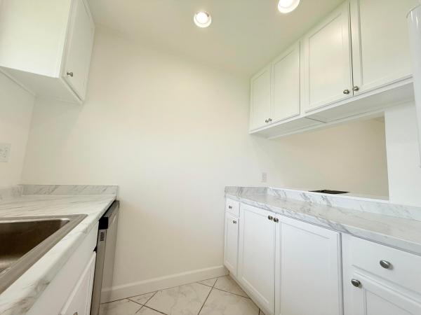 6106 Forest Hill Blvd #204, West Palm Beach, Florida 33415, image 2