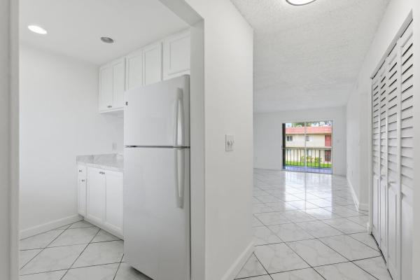 6106 Forest Hill Blvd #204, West Palm Beach, Florida 33415, image 3