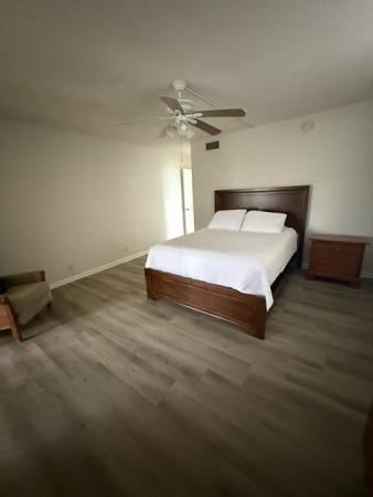 Palm Lakes, 7210 Lake Circle Dr #401, Margate, Florida 33063, image 1