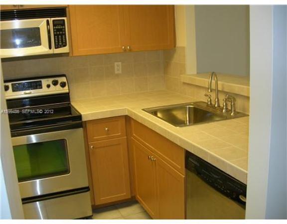 Arlen House West, 500 Bayview Dr #122, Sunny Isles Beach, Florida 33160, image 1