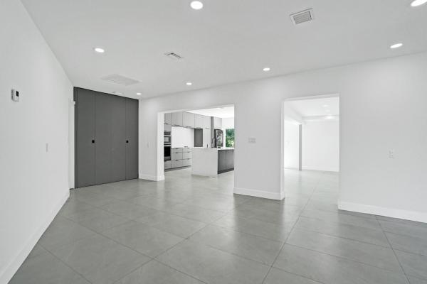 Plantation Golf Estates, 6700 E Tropical Way #1, Plantation, Florida 33317, image 2