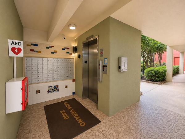 Casa Verano, 2400 NE 10th St #205, Pompano Beach, Florida 33062, image 2