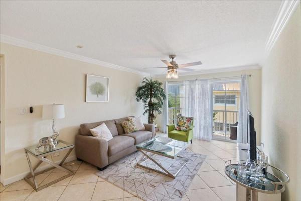 Pine Crest Village At Victoria Park, 1515 E Broward Blvd #403, Fort Lauderdale, Florida 33301, image 1