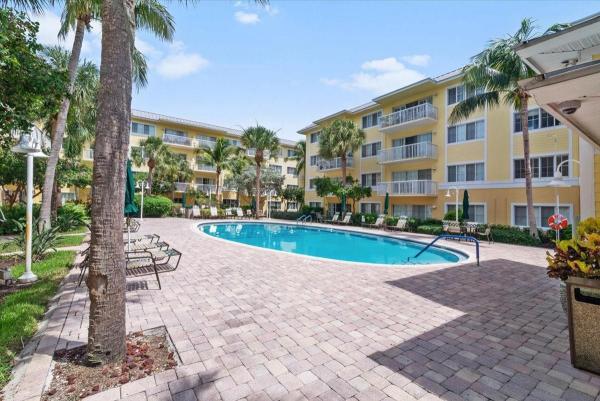 Pine Crest Village At Victoria Park, 1515 E Broward Blvd #403, Fort Lauderdale, Florida 33301, image 3