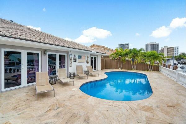 Bermuda Riviera, 41 Castle Harbor Is, Fort Lauderdale, Florida 33308, image 2