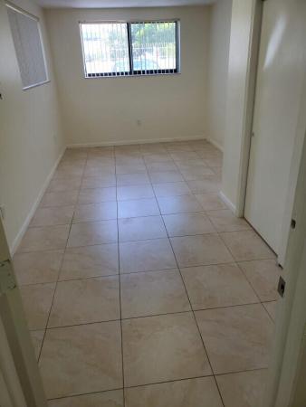 2460 NE 215th St, Unincorporated Dade County, Florida 33180, image 2