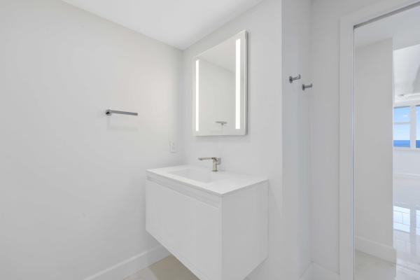 Illini, 545 S Fort Lauderdale Beach Blvd #1701, Fort Lauderdale, Florida 33316, image 3