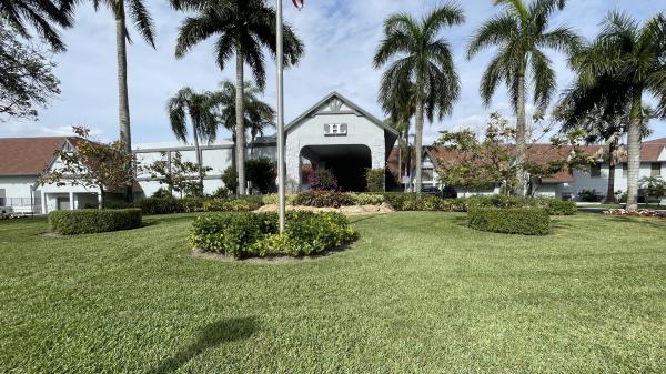 Huntington Lakes 2, 6866 Huntington Ln #504, Delray Beach, Florida 33446, image 2