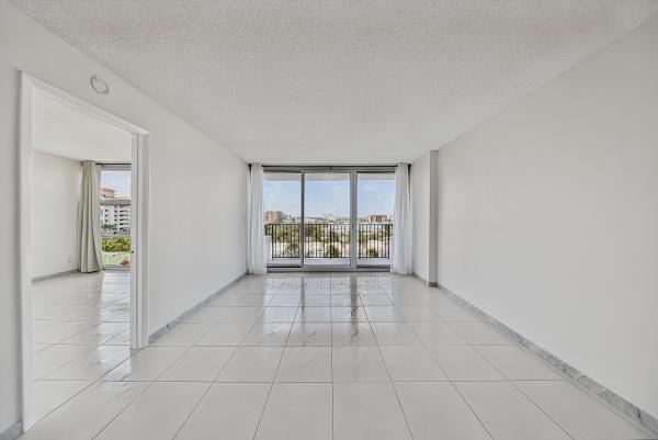 Silver Thatch Atlantic Plaza, 531 N Ocean Blvd #805, Pompano Beach, Florida 33062, image 1