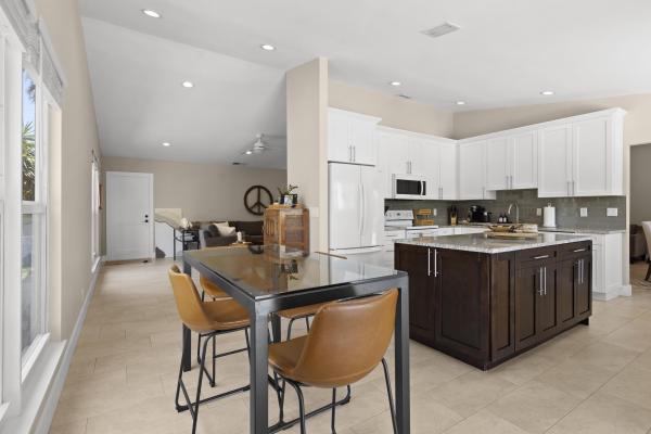 Pheasant Walk, 4114 Bay Laurel Way, Boca Raton, Florida 33487, image 2