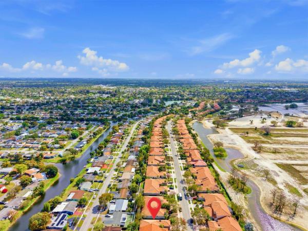 Regency Homes At Fairway Isles, 2920 E Aragon Blvd #3, Sunrise, Florida 33313, image 3