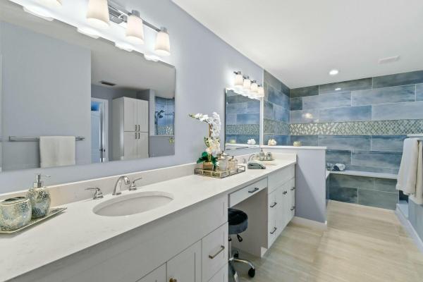 Legends, 252 Legendary Cir, Palm Beach Gardens, Florida 33418, image 2