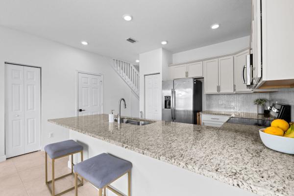 Charleston Commons, 5306 Ellery Ter, West Palm Beach, Florida 33417, image 3