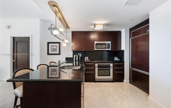 Sorrento Tower, 4391 Collins Ave #623, Miami Beach, Florida 33140, image 2