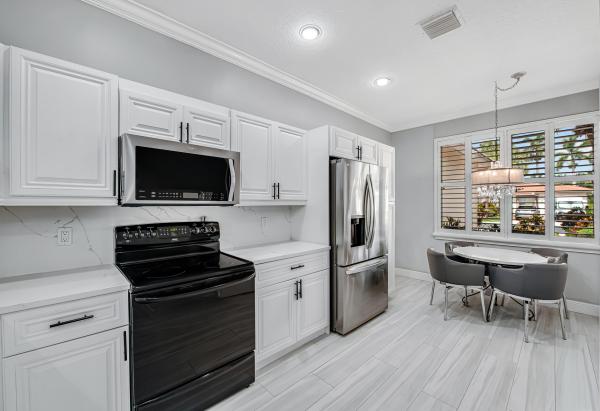 Palm Isles West, 9636 Crescent View Dr N, Boynton Beach, Florida 33437, image 2