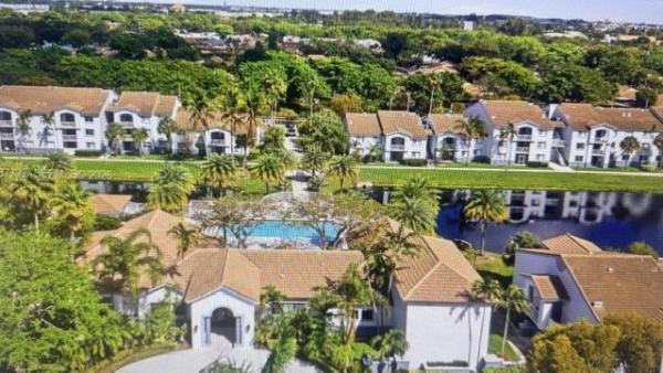 Royal Grand, 2640 S University Dr #325, Davie, Florida 33328, image 3