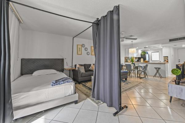 Boca Teeca, 5700 NW 2nd Ave #708, Boca Raton, Florida 33487, image 2