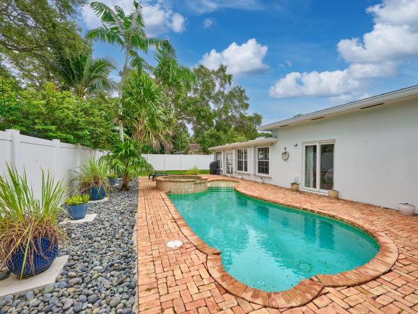 Royal Oaks Hills, 683 SW 2nd St, Boca Raton, Florida 33486, image 2