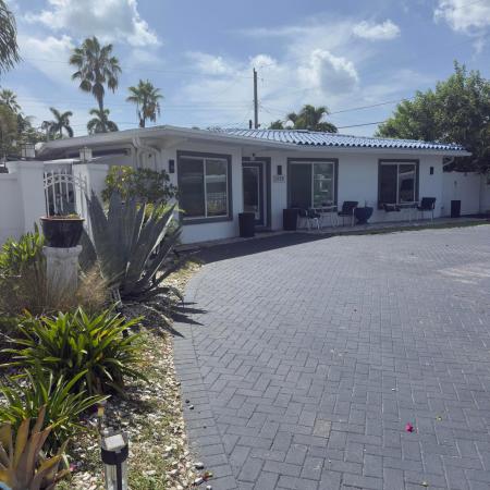 Cherry Creek Estates, 3760 NE 16th Ave, Oakland Park, Florida 33334, image 3