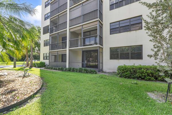 The Palms Of Deer Creek, 2400 Deer Creek Country Club Blvd #102-1, Deerfield Beach, Florida 33442, image 3