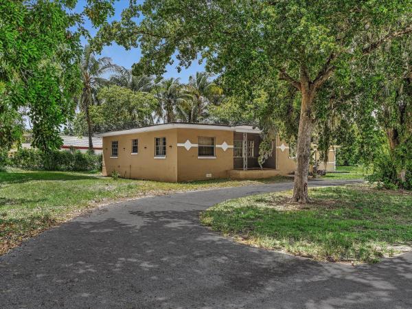 Country Club Estates, 4400 W Broward Blvd, Plantation, Florida 33317, image 1