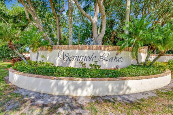Seminole Lakes, 333 River Bluff Ln, Royal Palm Beach, Florida 33411, image 3