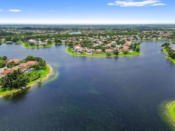 7570 Prescott Ln, Lake Worth, Florida 33467, image 2