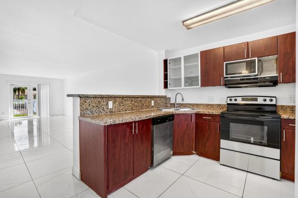 Pompano Beach View, 840 Pine Dr #104, Pompano Beach, Florida 33062, image 2
