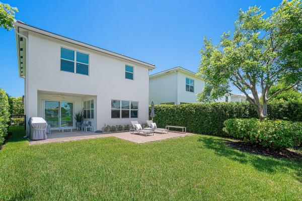 Veleiros At Crystal Lake, 1091 Verde Ct, Deerfield Beach, Florida 33064, image 2