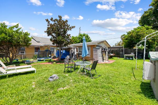 Sky Ranch, 4373 Venus Ave, West Palm Beach, Florida 33406, image 2
