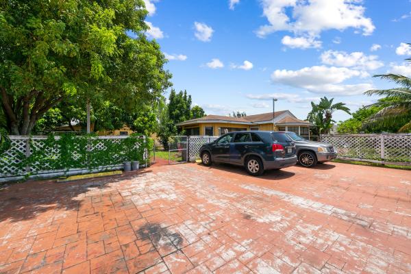 Sky Ranch, 4373 Venus Ave, West Palm Beach, Florida 33406, image 1