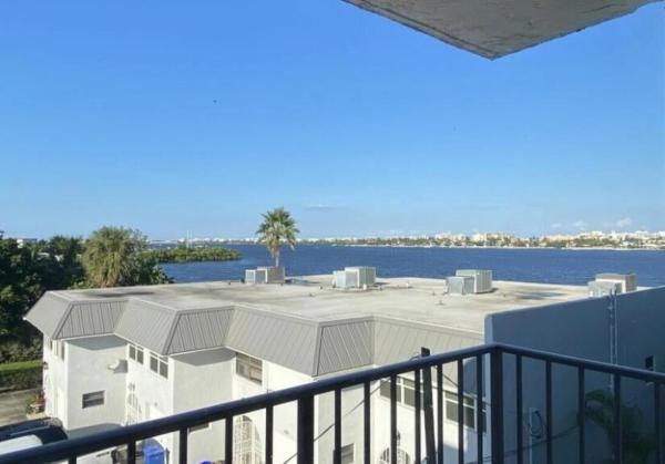 Croton Harbor, 301 Croton Ave #407, Lantana, Florida 33462, image 1