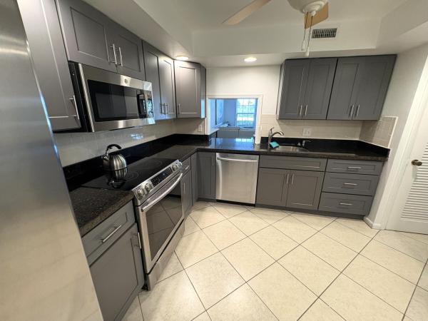 Tennis Club McLoughlin, 640 Tennis Club Dr #311, Fort Lauderdale, Florida 33311, image 1