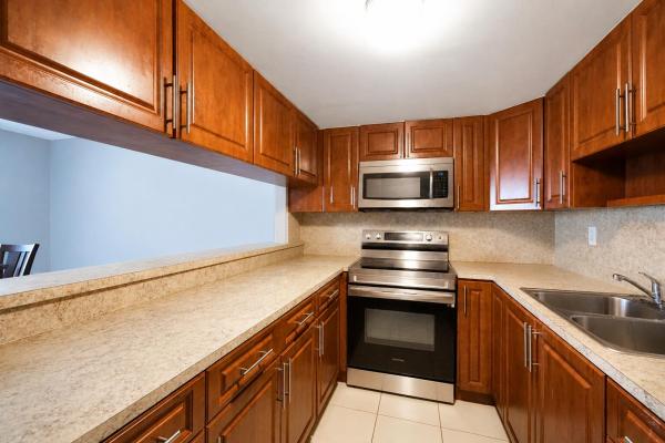 1067 W 43rd Pl #68, Hialeah, Florida 33012, image 3